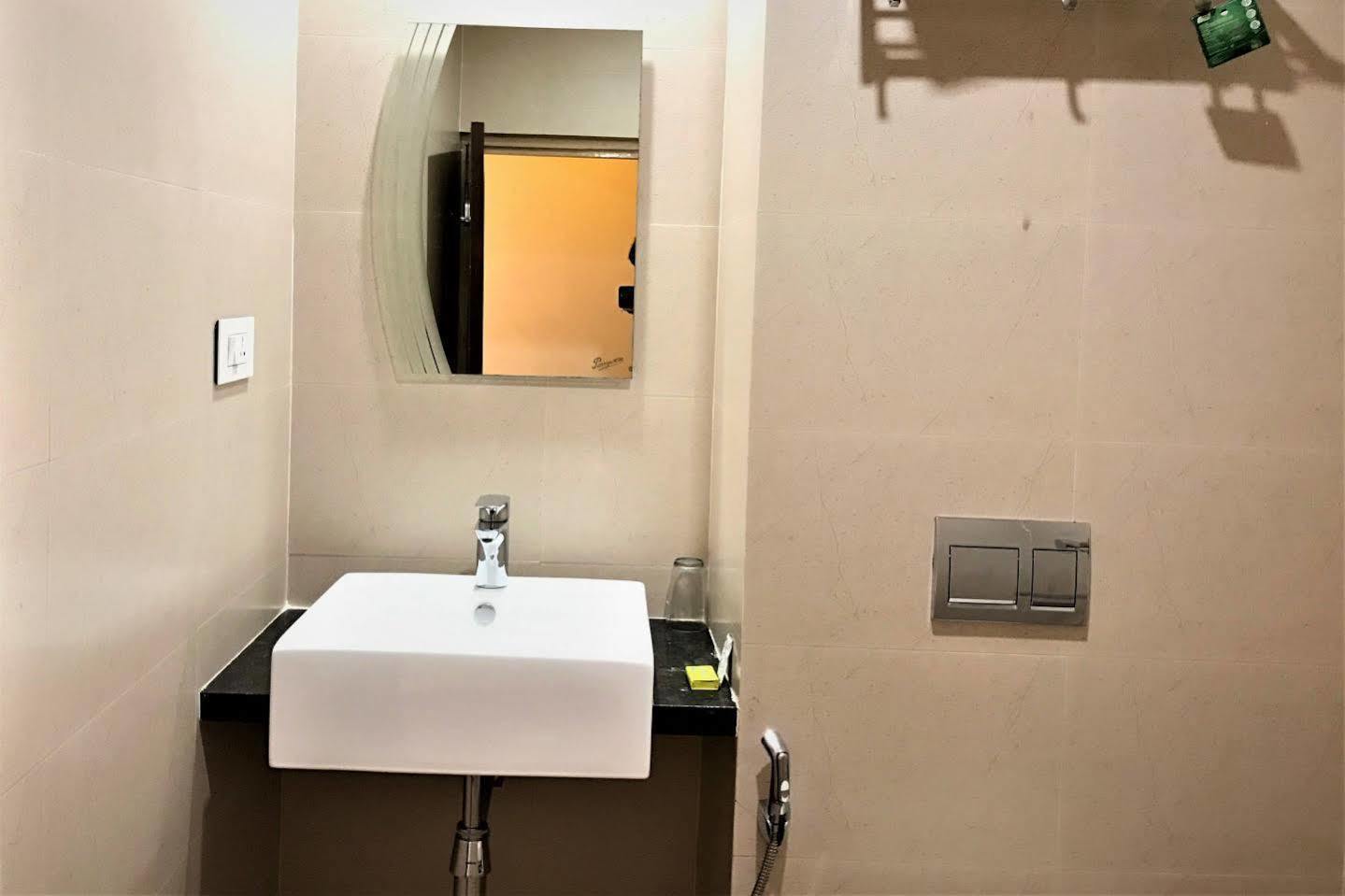Fabhotel Kinnera Comforts Railway Station Visakhapatnam Bagian luar foto