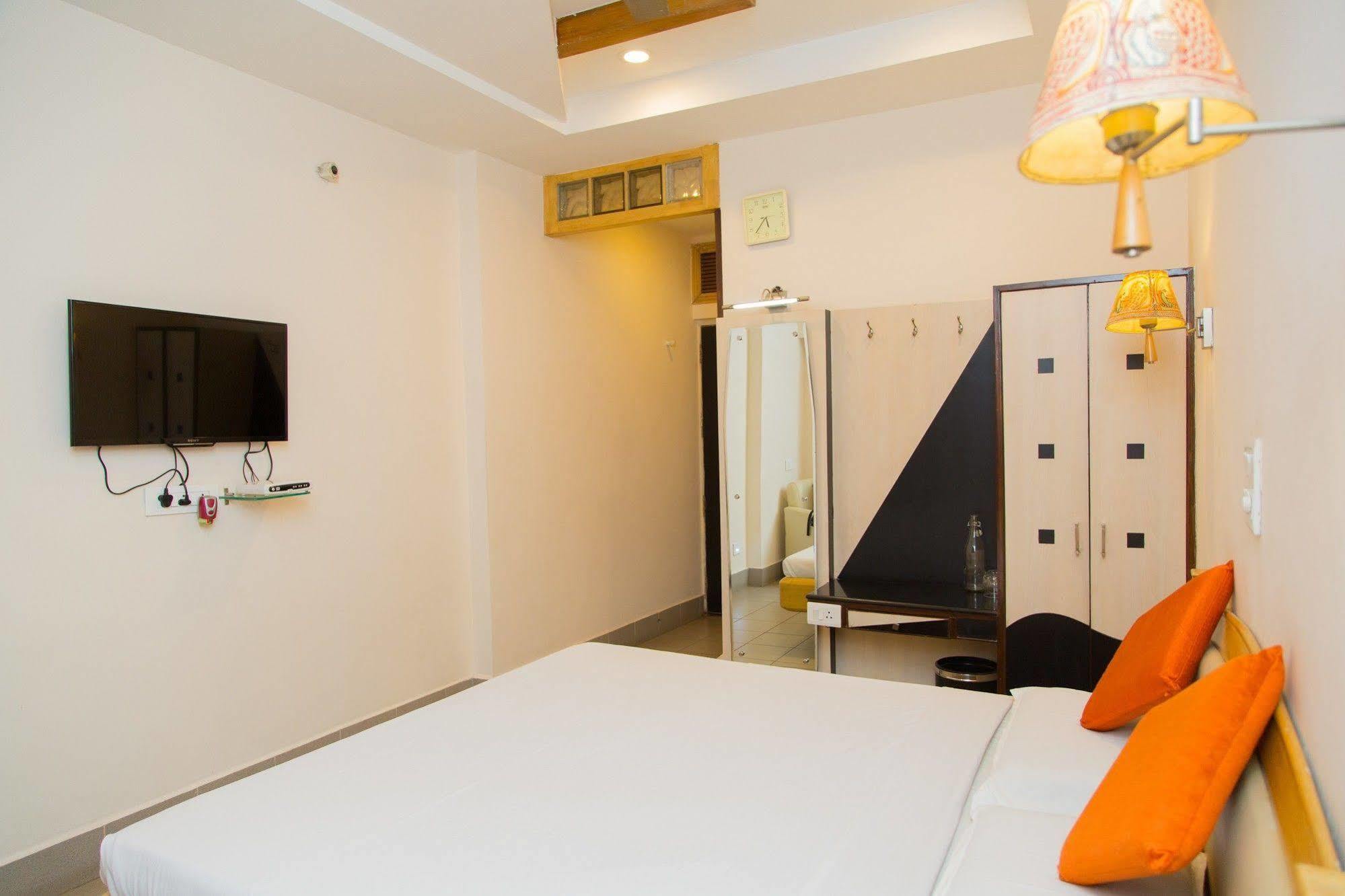 Fabhotel Kinnera Comforts Railway Station Visakhapatnam Bagian luar foto